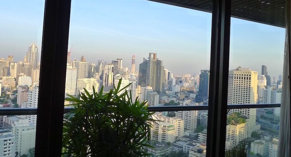 For sale 2 bedrooms apartment in Khlong Toei, Bangkok