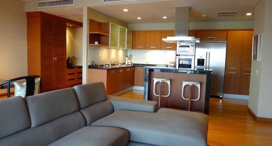 For sale 2 bedrooms apartment in Khlong Toei, Bangkok
