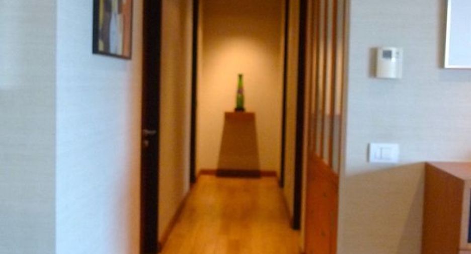 For sale 2 bedrooms apartment in Khlong Toei, Bangkok
