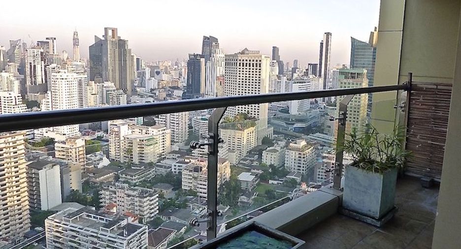 For sale 2 bedrooms apartment in Khlong Toei, Bangkok