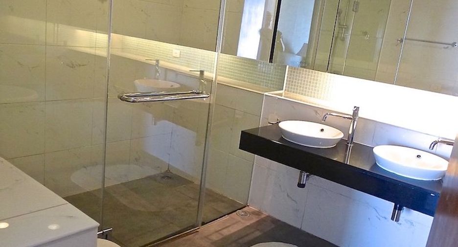 For sale 2 bedrooms apartment in Khlong Toei, Bangkok