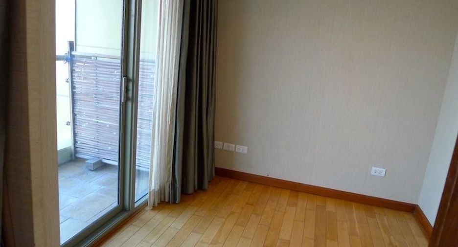 For sale 2 bedrooms apartment in Khlong Toei, Bangkok
