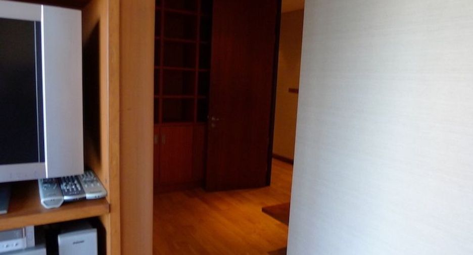 For sale 2 bedrooms apartment in Khlong Toei, Bangkok
