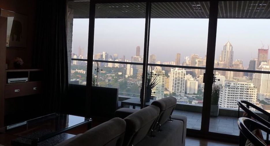 For sale 2 bedrooms apartment in Khlong Toei, Bangkok