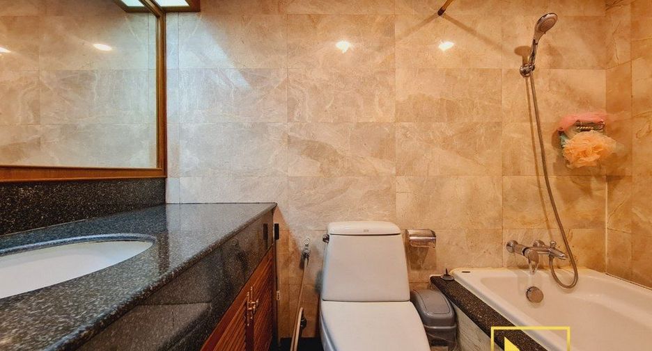 Wohnung zur Miete mit 2 Zimmer in Khlong Toei, Bangkok