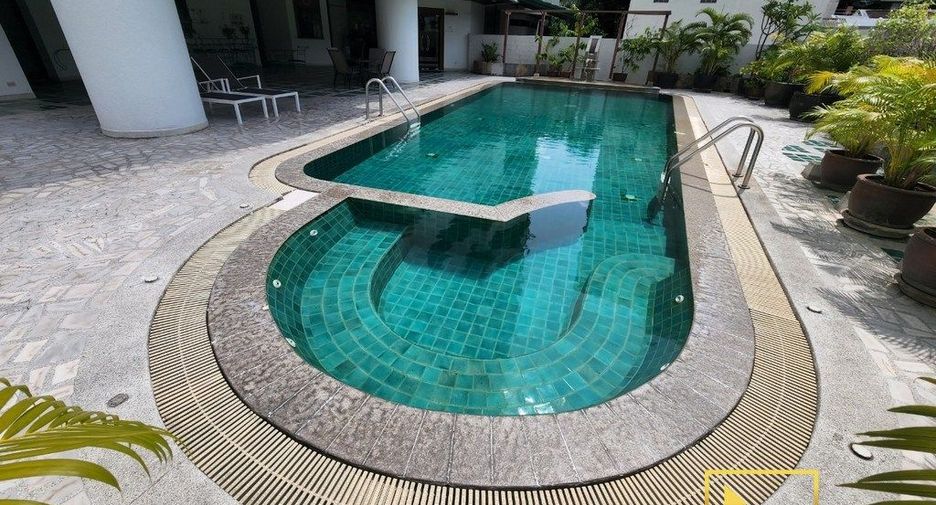 Wohnung zur Miete mit 2 Zimmer in Khlong Toei, Bangkok