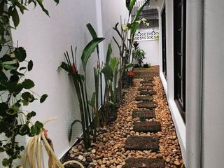 For rent 4 bedrooms house in Watthana, Bangkok