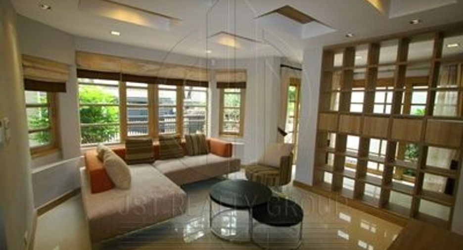 Casa en alquiler de 4 habitaciones en Watthana, Bangkok