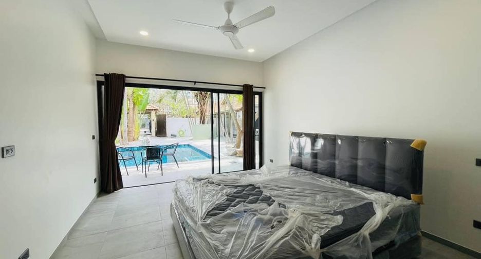 For rent 6 bedrooms villa in Bang Lamung, Chonburi