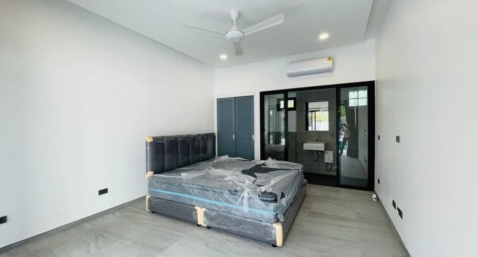 For rent 6 bedrooms villa in Bang Lamung, Chonburi