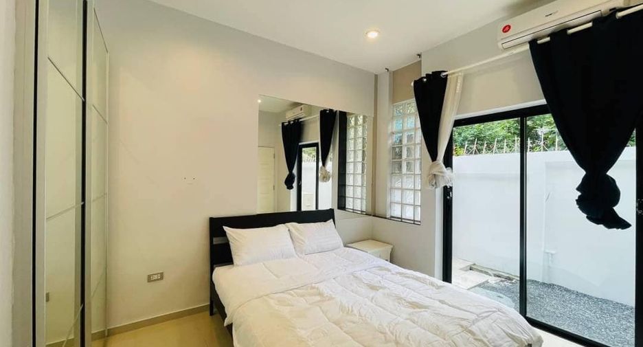 For rent 6 bedrooms villa in Bang Lamung, Chonburi