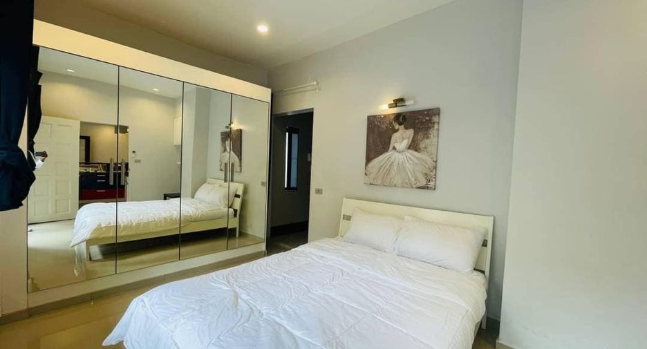 For rent 6 bedrooms villa in Bang Lamung, Chonburi