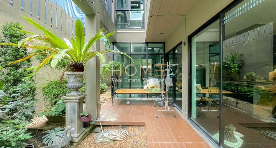 Reihenhaus zum Kauf mit 4 Zimmer in Suan Luang, Bangkok