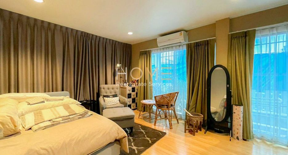 Reihenhaus zum Kauf mit 4 Zimmer in Suan Luang, Bangkok