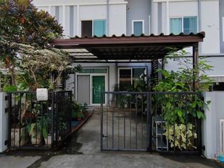 For sale 3 bed townhouse in Thawi Watthana, Bangkok