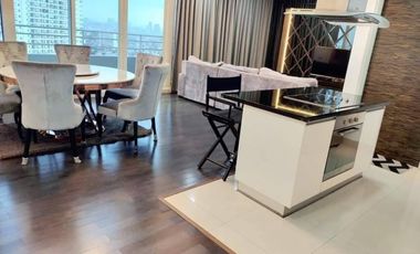 Condo en alquiler de 3 habitaciones en Bang Kho Laem, Bangkok