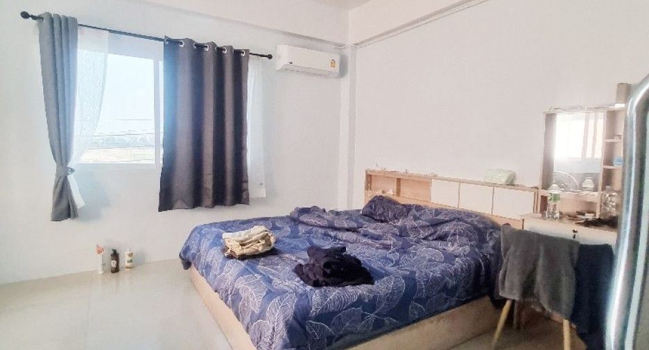 ขาย 5 เตียง พื้นที่ค้าปลีก ใน เมืองชลบุรี, ชลบุรี