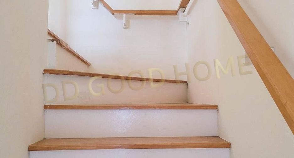 For sale 4 bedrooms townhouse in Bang Khun Thian, Bangkok