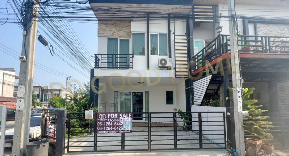 For sale 4 bedrooms townhouse in Bang Khun Thian, Bangkok