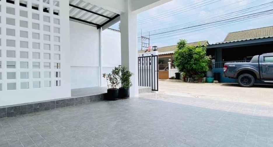 Продажа 3 спальни дом в Si Racha, Чонбури