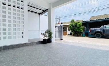For sale 3 bedrooms house in Si Racha, Chonburi