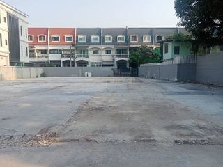 出租 和 出售 土地 在 Watthana, 曼谷