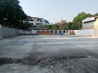 出租 和 出售 土地 在 Watthana, 曼谷
