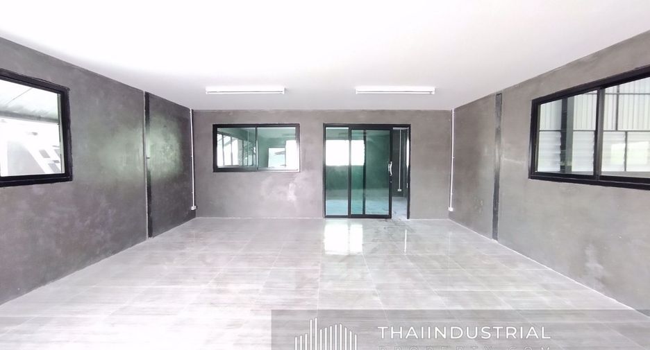 For rent warehouse in Ban Bueng, Chonburi