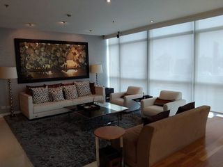 Condo en alquiler de 3 habitaciones en Pathum Wan, Bangkok