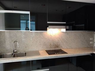 Condo en alquiler de 3 habitaciones en Pathum Wan, Bangkok