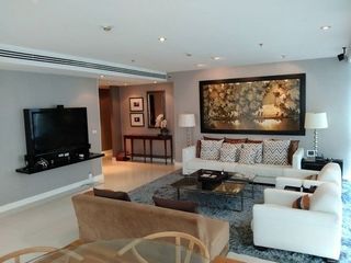 Condo en alquiler de 3 habitaciones en Pathum Wan, Bangkok