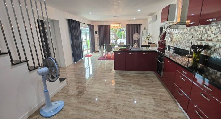 For sale 3 bedrooms house in Hua Hin, Prachuap Khiri Khan
