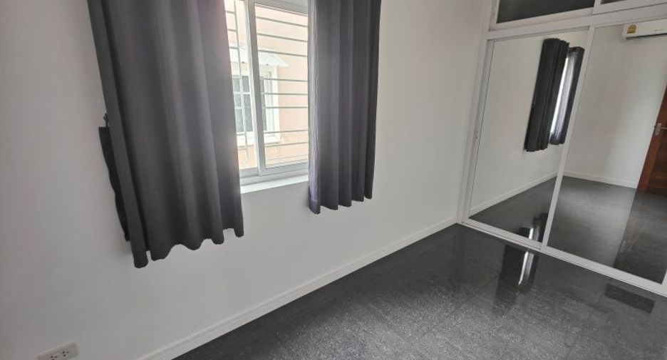 For sale 3 bedrooms house in Hua Hin, Prachuap Khiri Khan