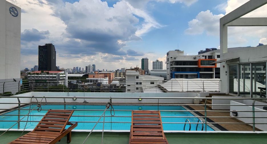 Condo en alquiler de 2 habitaciones en Watthana, Bangkok