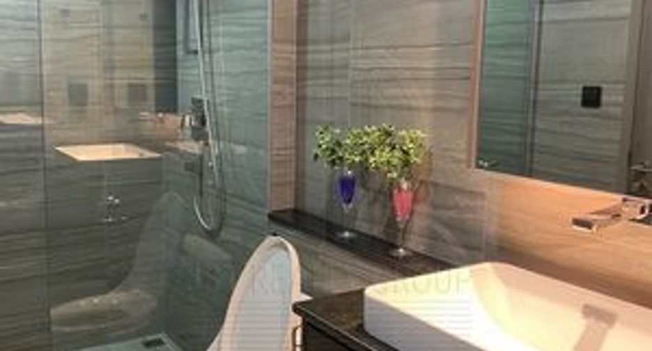 For rent and for sale 1 bed condo in Pathum Wan, Bangkok