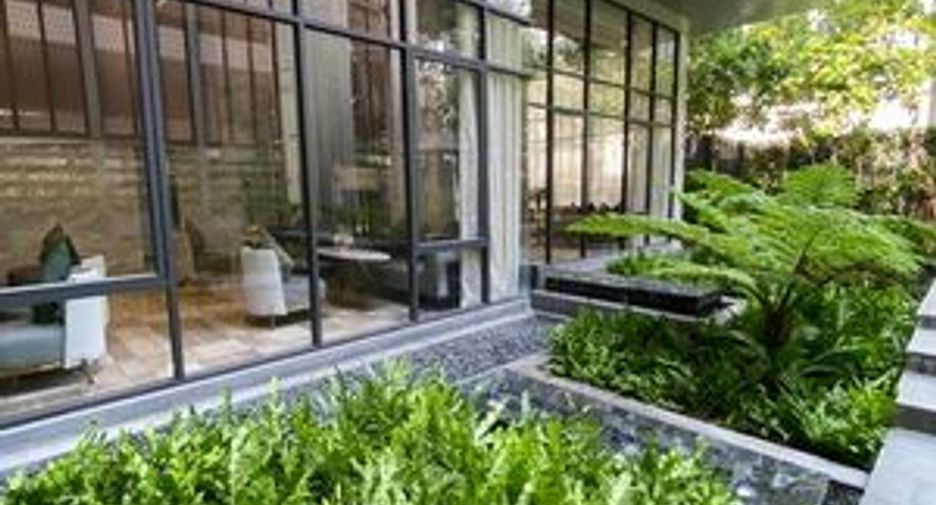 For rent and for sale 1 bed condo in Pathum Wan, Bangkok