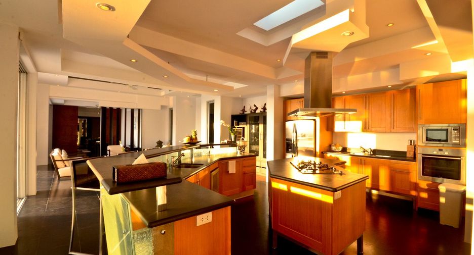 For rent 4 bedrooms villa in Thalang, Phuket