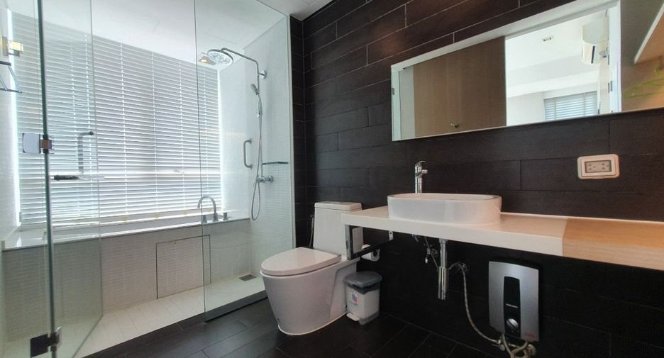 For sale 3 bedrooms condo in Suan Luang, Bangkok