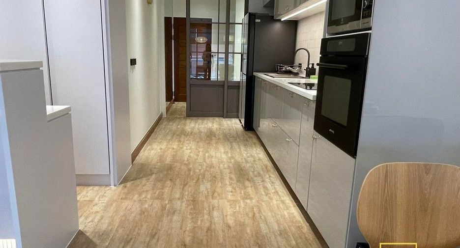 For rent 1 bed condo in Sathon, Bangkok