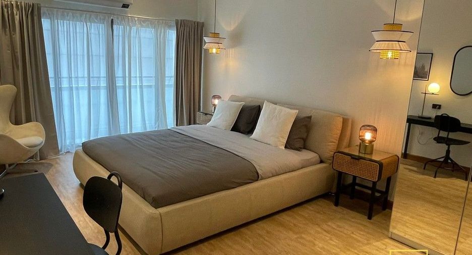 For rent 1 bed condo in Sathon, Bangkok