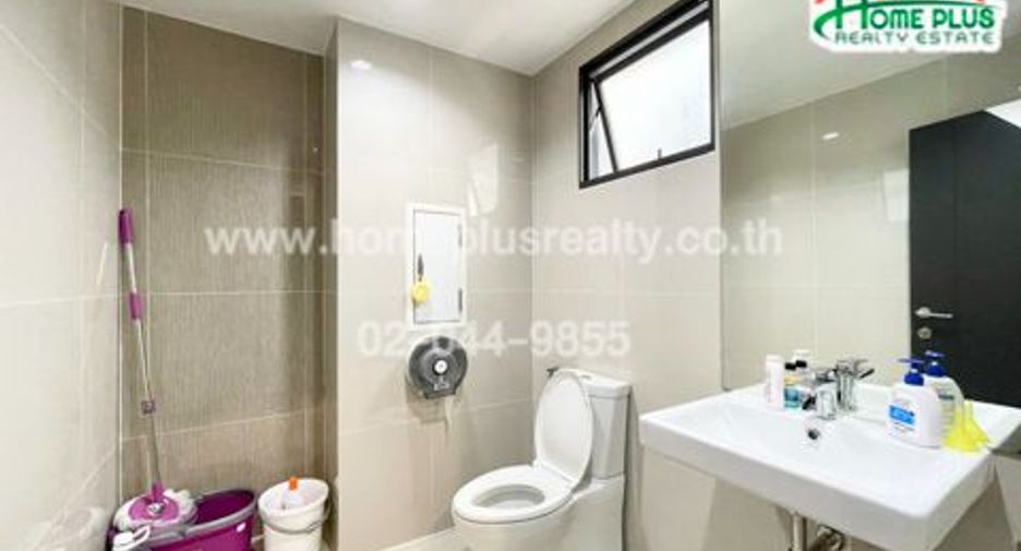 Reihenhaus zum Kauf mit Studio in Bueng Kum, Bangkok
