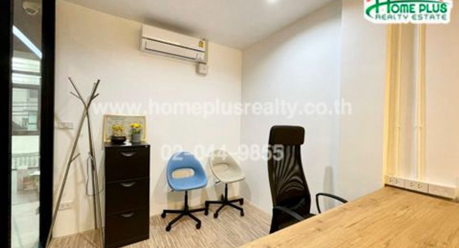 Reihenhaus zum Kauf mit Studio in Bueng Kum, Bangkok