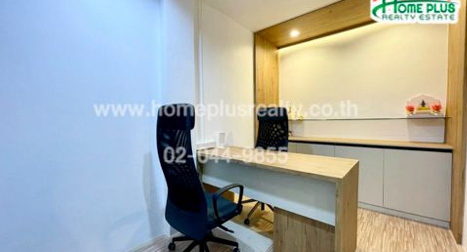 Reihenhaus zum Kauf mit Studio in Bueng Kum, Bangkok
