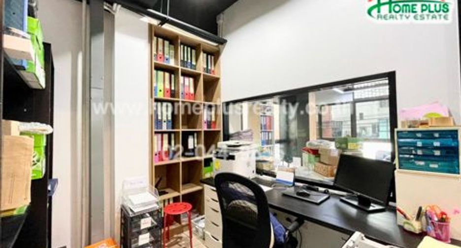 Reihenhaus zum Kauf mit Studio in Bueng Kum, Bangkok
