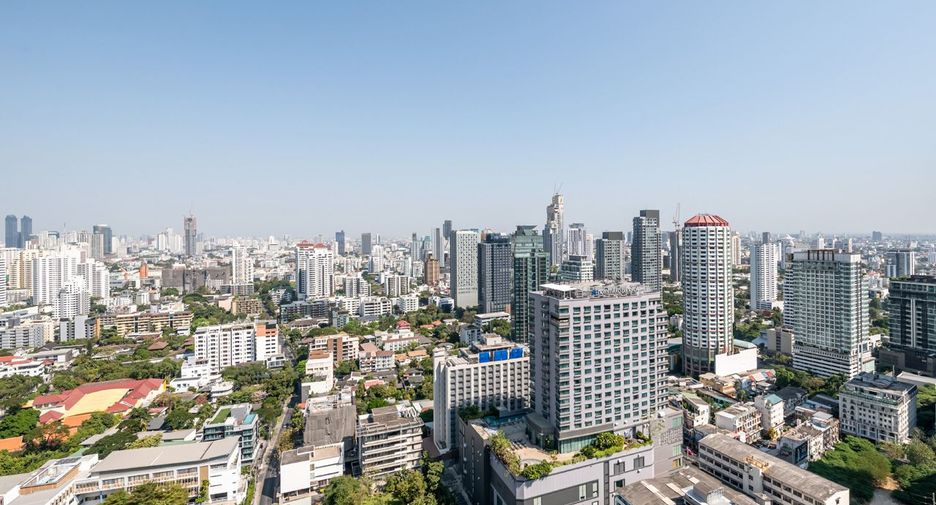 For sale 2 bed condo in Khlong Toei, Bangkok