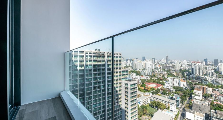 For sale 2 bed condo in Khlong Toei, Bangkok