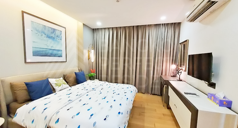 For rent and for sale 2 bedrooms condo in Pathum Wan, Bangkok
