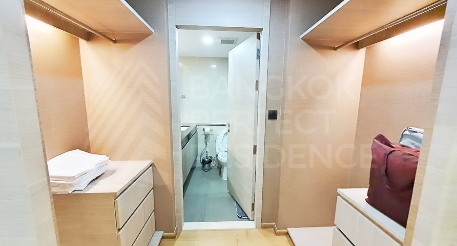 For rent and for sale 2 bedrooms condo in Pathum Wan, Bangkok