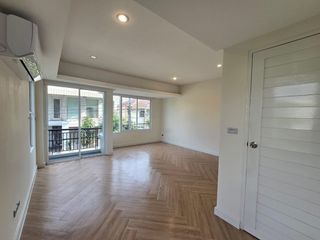 For rent 9 Beds retail Space in Lat Phrao, Bangkok