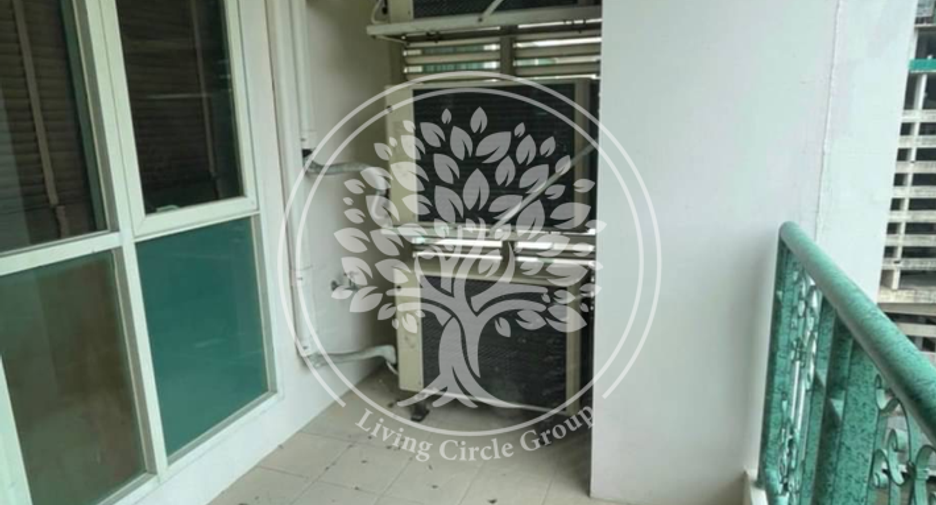 For rent and for sale 2 bedrooms condo in Pathum Wan, Bangkok